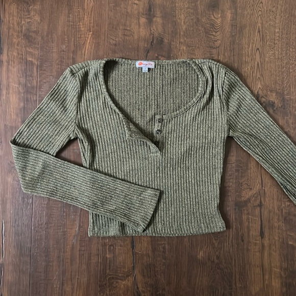 Green crop long sleeve - Picture 1 of 4